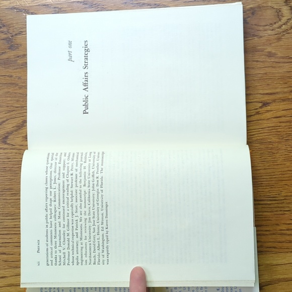 New Strategies For Public Affairs Reporting Hardcover Book Nonfiction Textbook - Picture 11 of 17